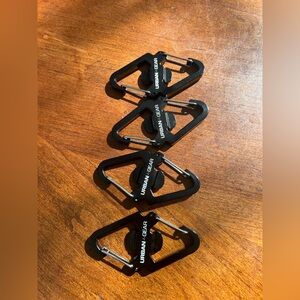 Urban Gear Double Carabiner